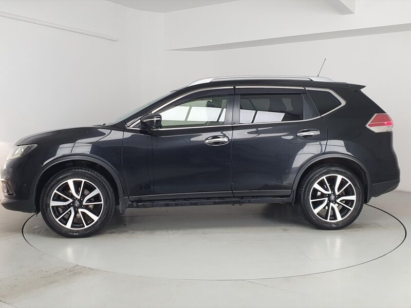 More views of Nissan X-Trail