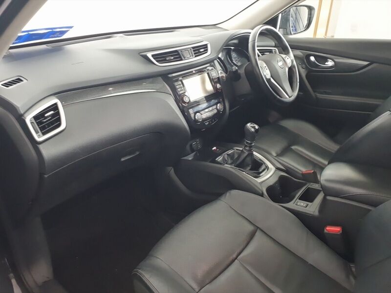 More views of Nissan X-Trail