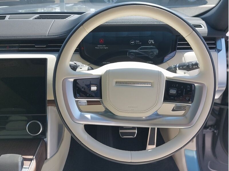 More views of Land Rover Range Rover