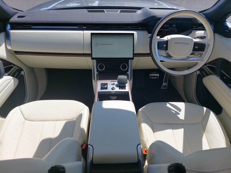 More views of Land Rover Range Rover