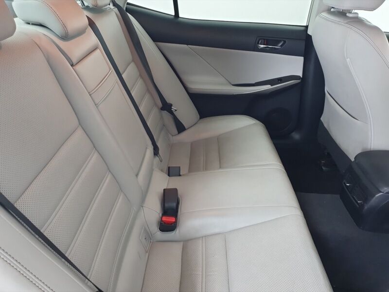 More views of Lexus IS300h