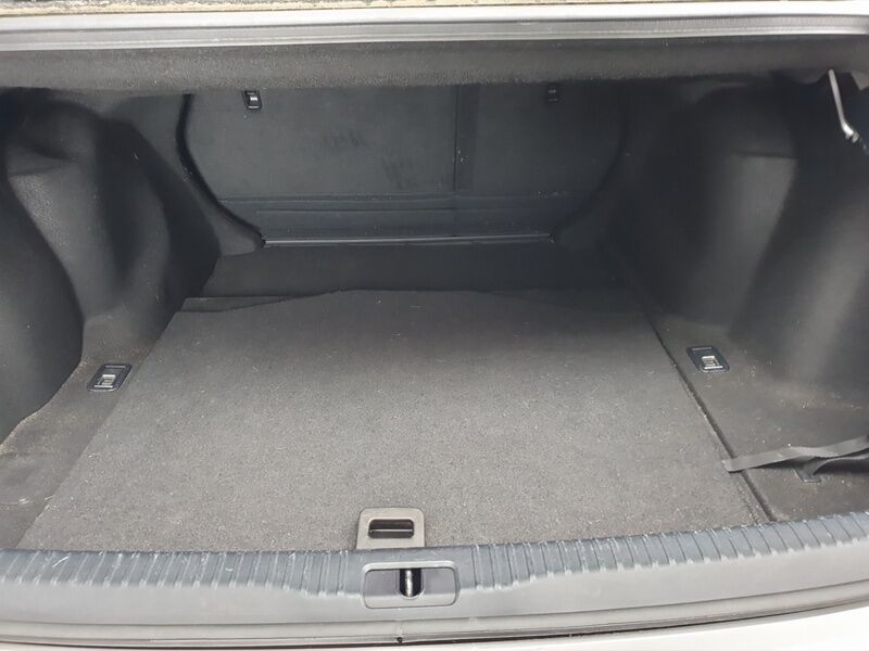 More views of Lexus IS300h
