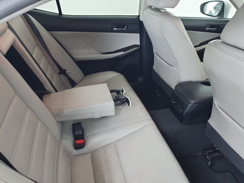 More views of Lexus IS300h