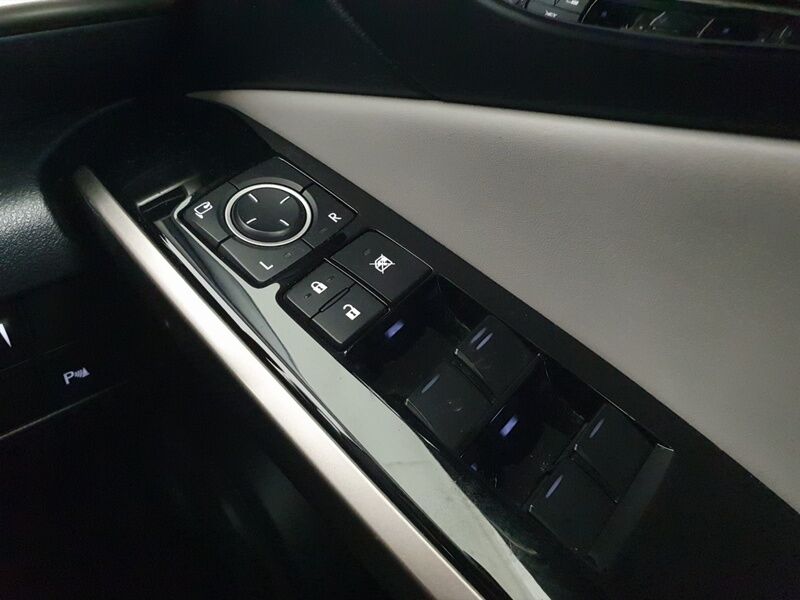 More views of Lexus IS300h