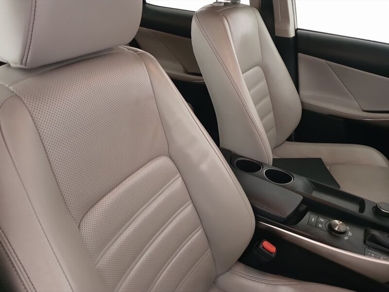 More views of Lexus IS300h