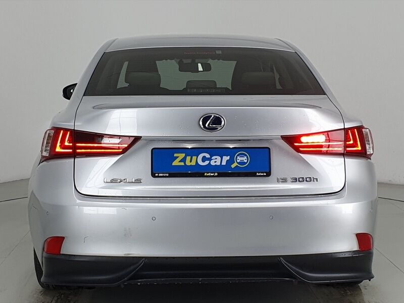 More views of Lexus IS300h