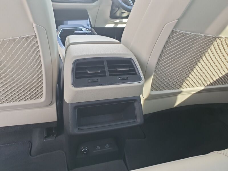 More views of Audi Q8 e-tron