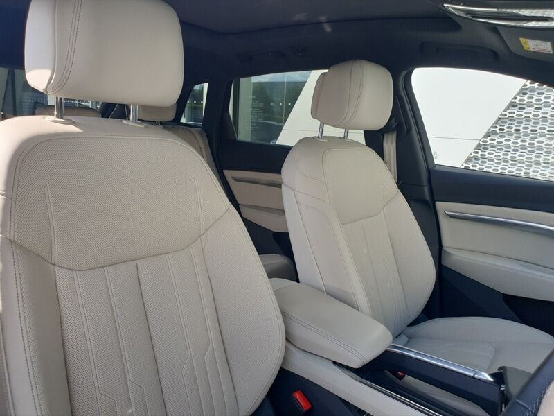 More views of Audi Q8 e-tron