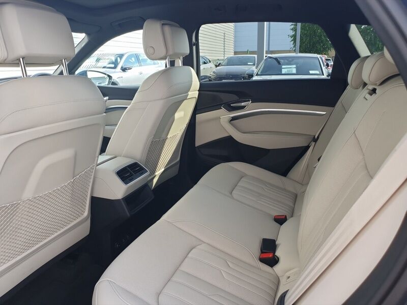 More views of Audi Q8 e-tron