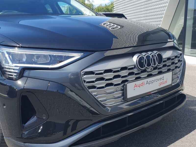 More views of Audi Q8 e-tron