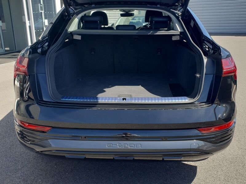 More views of Audi Q8 e-tron