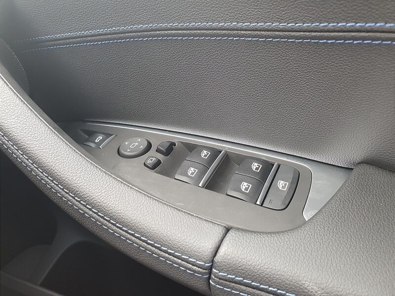 More views of BMW X3