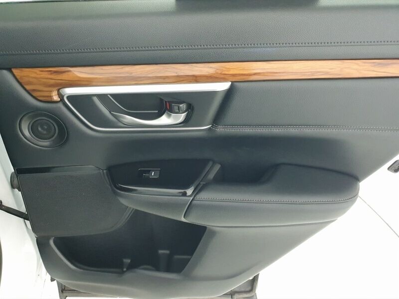 More views of Honda CR-V