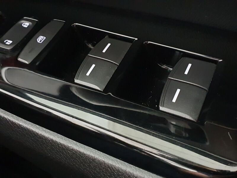 More views of Honda CR-V
