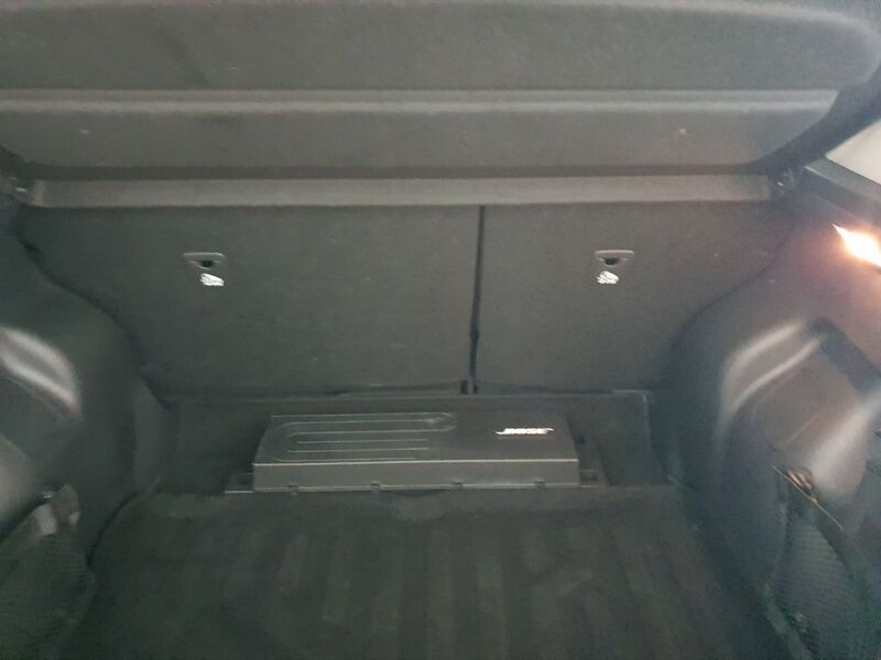 More views of Nissan Leaf