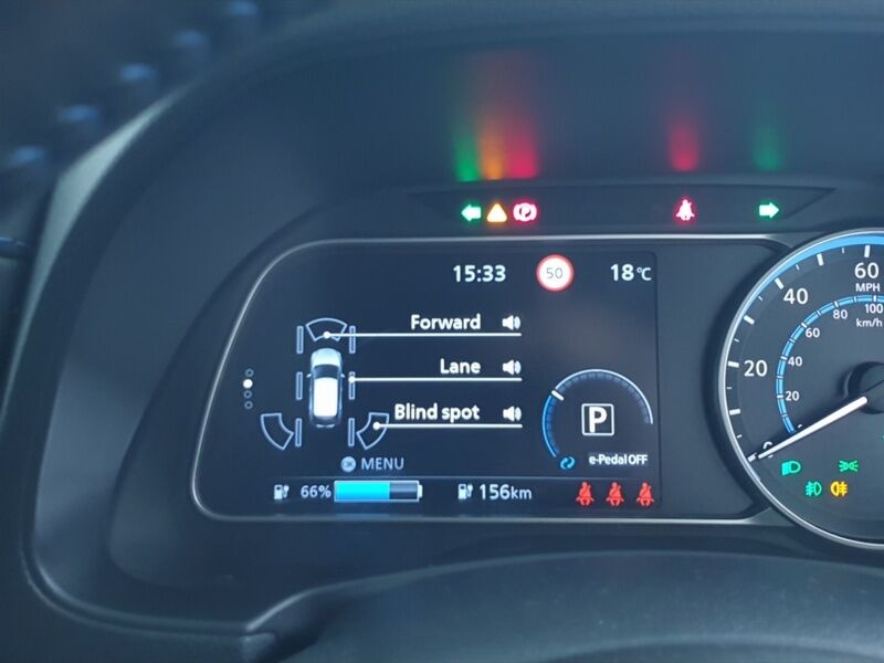 More views of Nissan Leaf