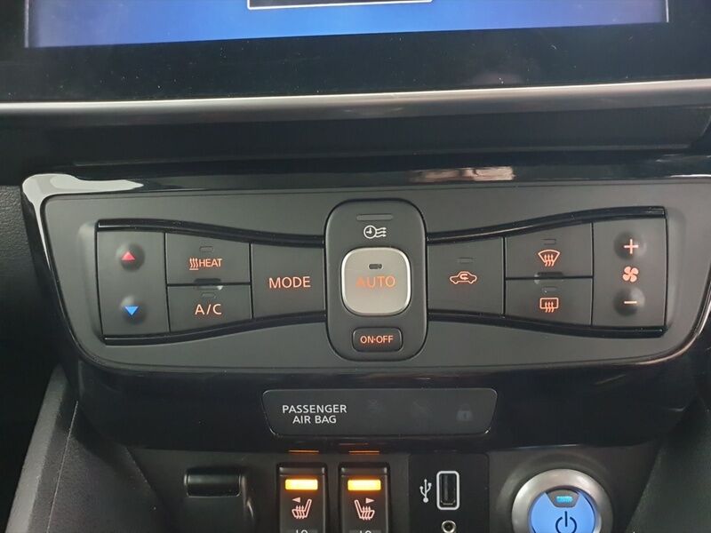 More views of Nissan Leaf