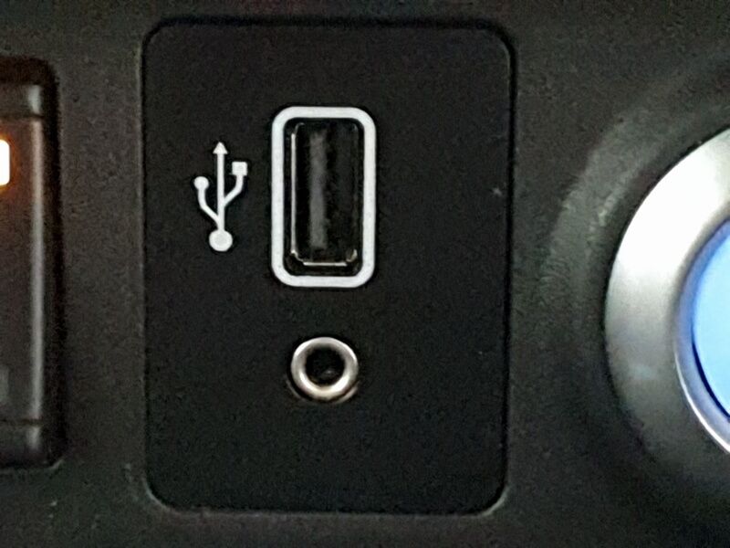 More views of Nissan Leaf
