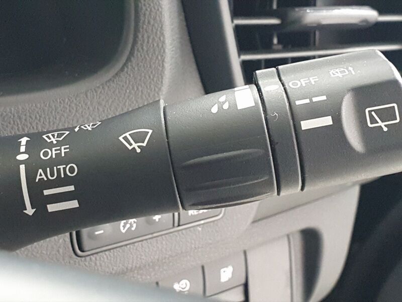 More views of Nissan Leaf
