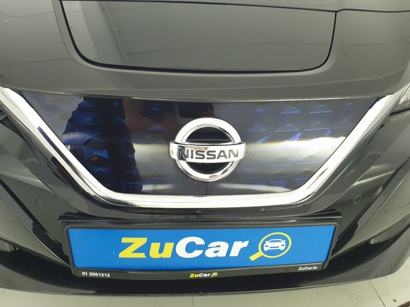 More views of Nissan Leaf