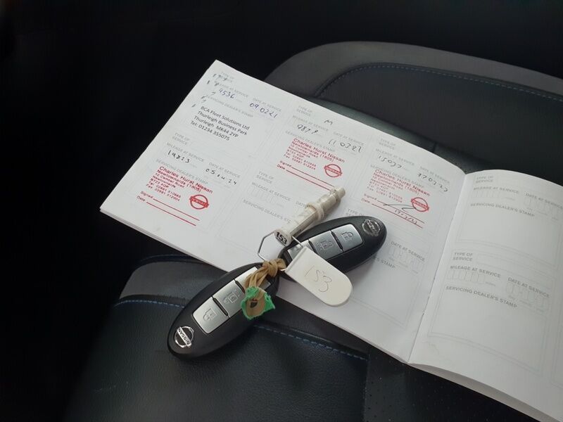 More views of Nissan Leaf