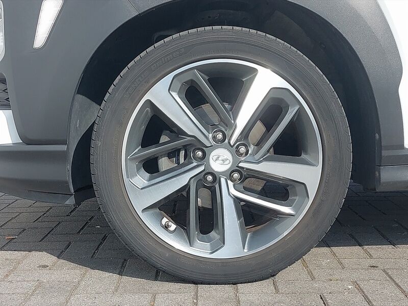More views of Hyundai Kona