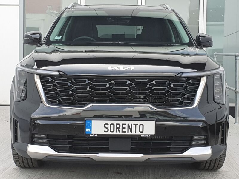 More views of Kia Sorento