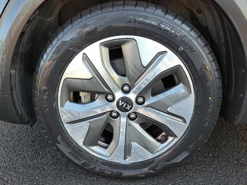 More views of Kia E-Niro