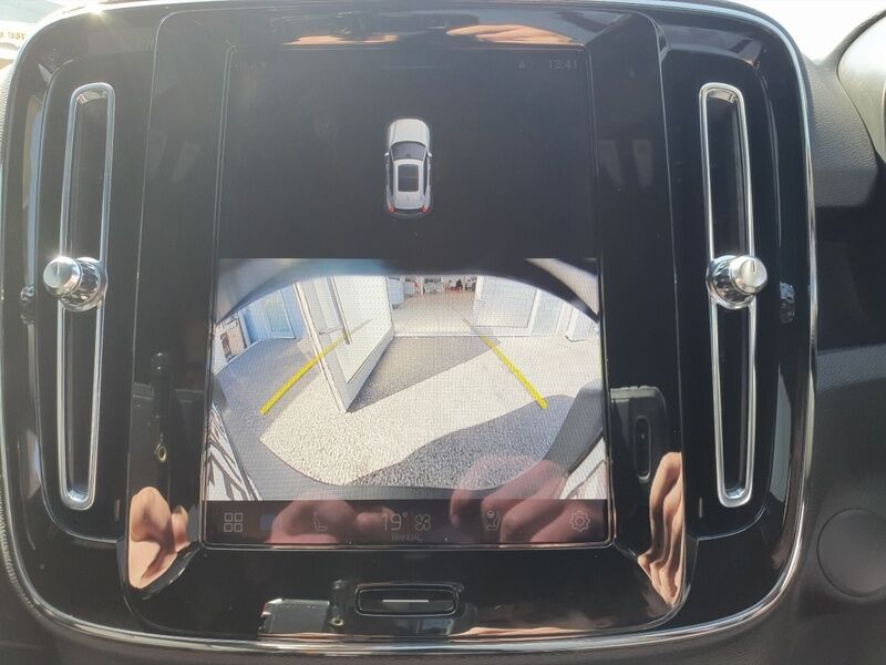 More views of Volvo EX40