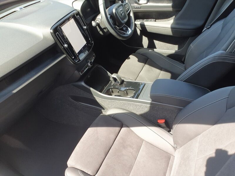 More views of Volvo EX40