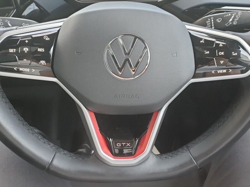 More views of Volkswagen ID.4