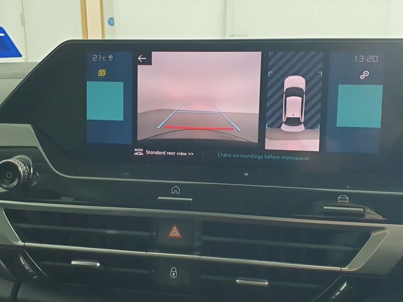 More views of Citroen E-C4