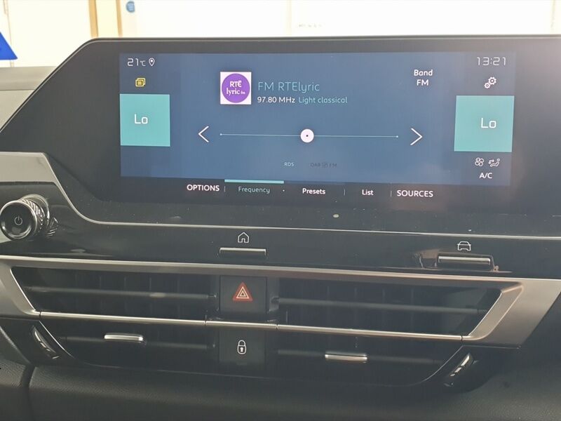 More views of Citroen E-C4