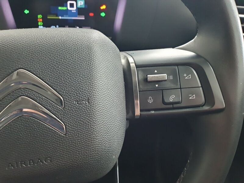 More views of Citroen E-C4