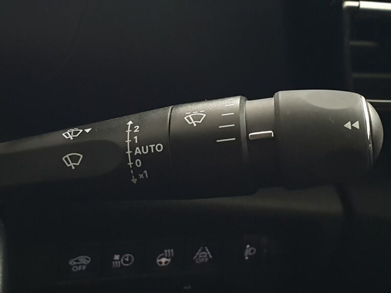 More views of Citroen E-C4