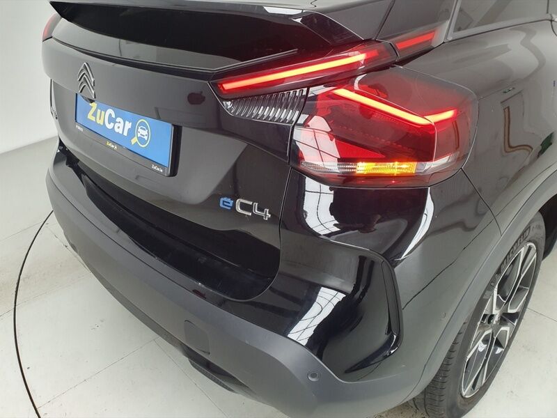 More views of Citroen E-C4