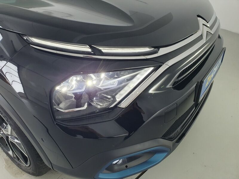 More views of Citroen E-C4