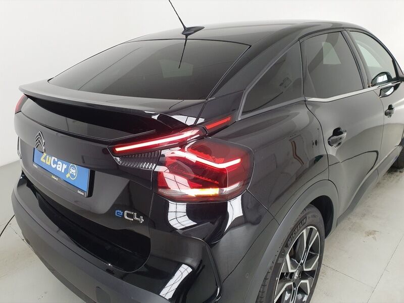 More views of Citroen E-C4