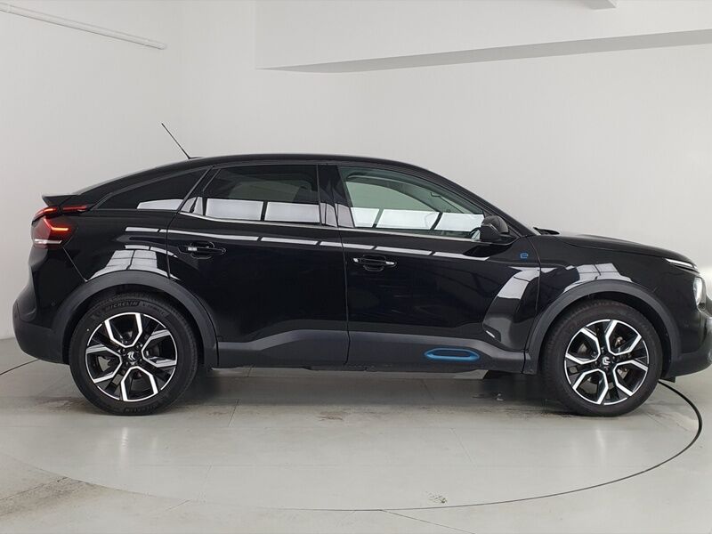 More views of Citroen E-C4