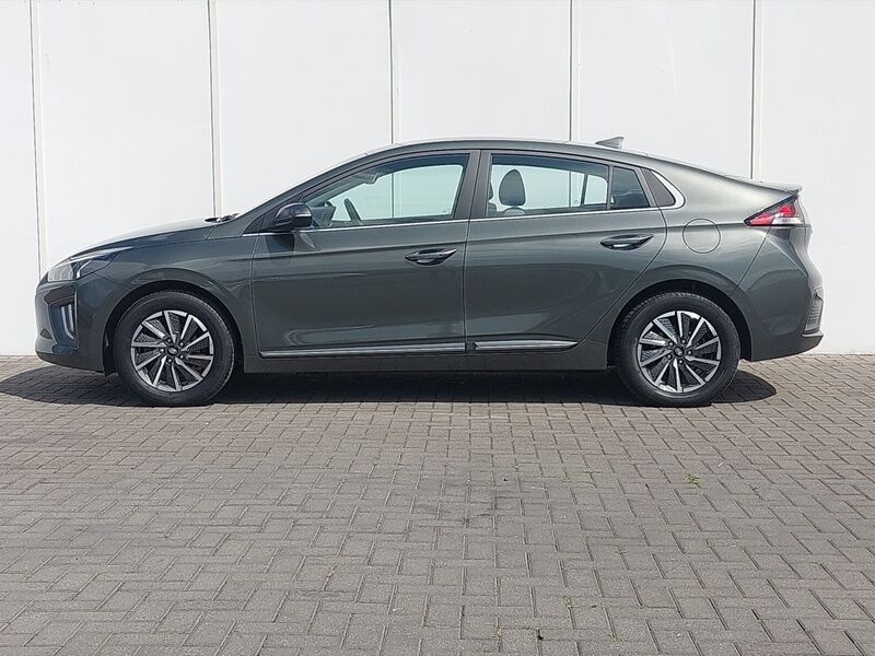 More views of Hyundai Ioniq