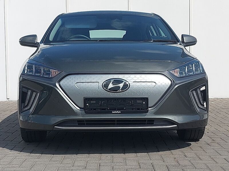More views of Hyundai Ioniq