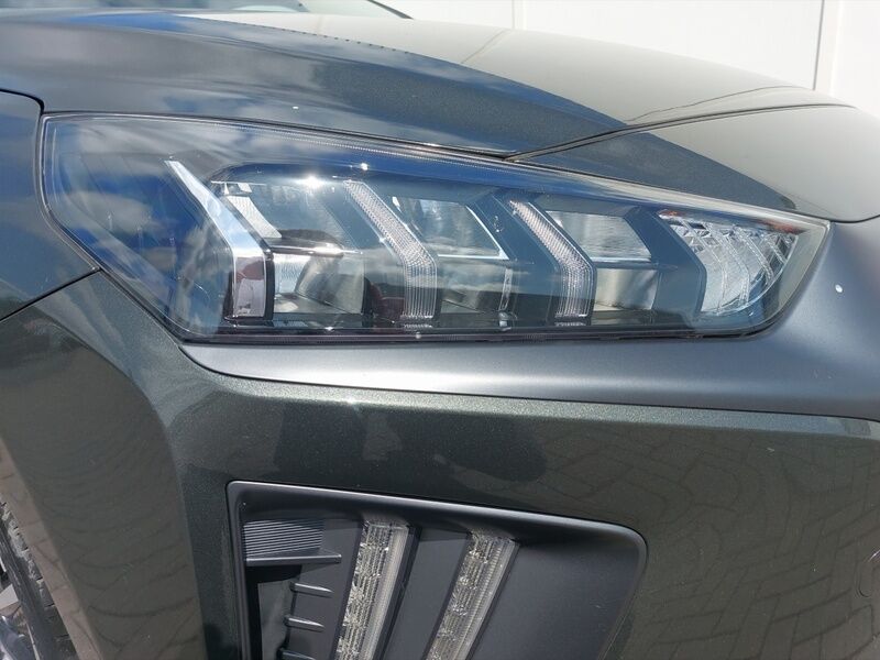 More views of Hyundai Ioniq