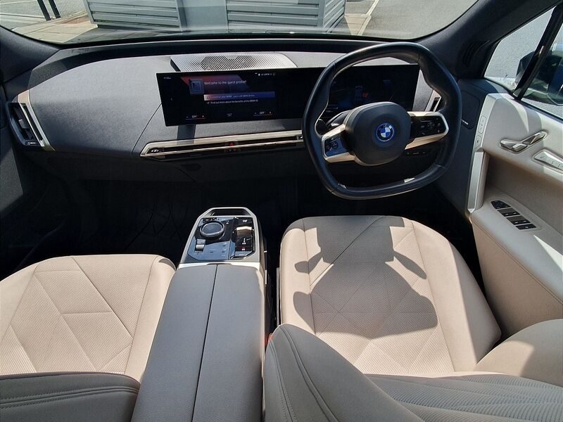 More views of BMW iX