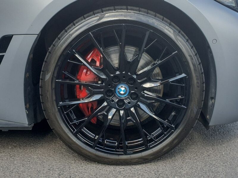 More views of BMW i4