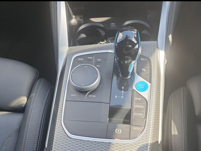 More views of BMW i4