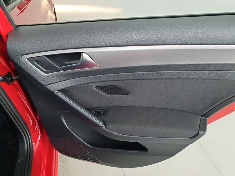 More views of Volkswagen Golf