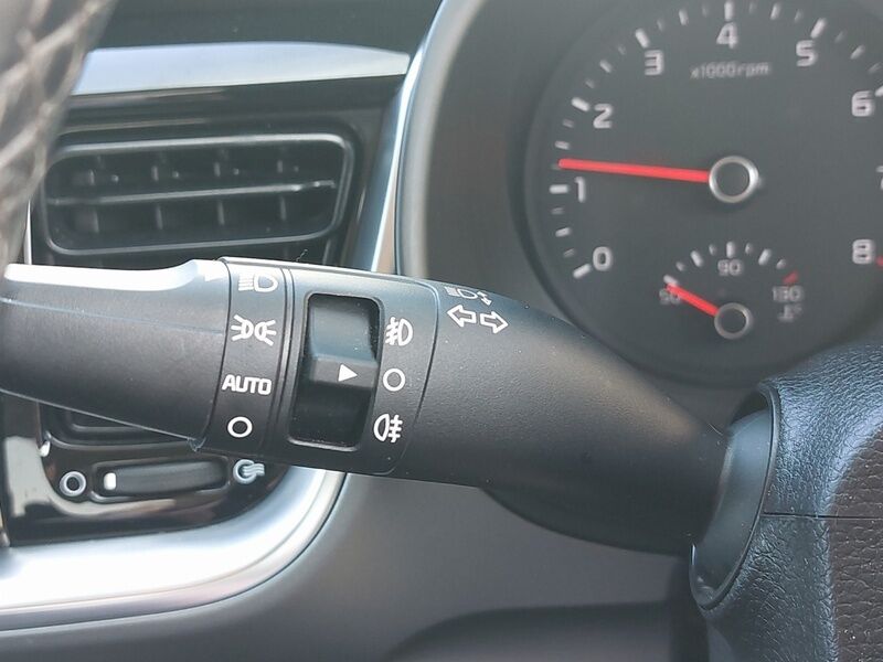 More views of Kia Stonic