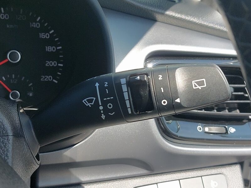 More views of Kia Stonic
