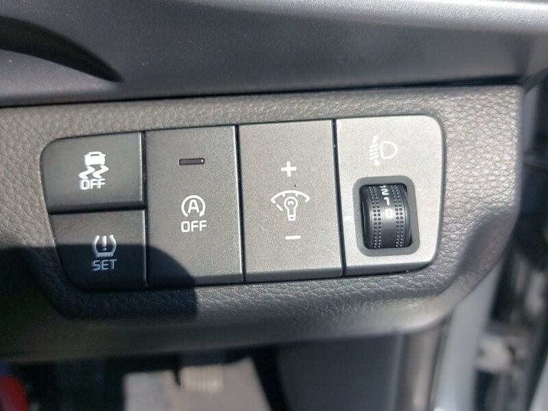 More views of Kia Stonic