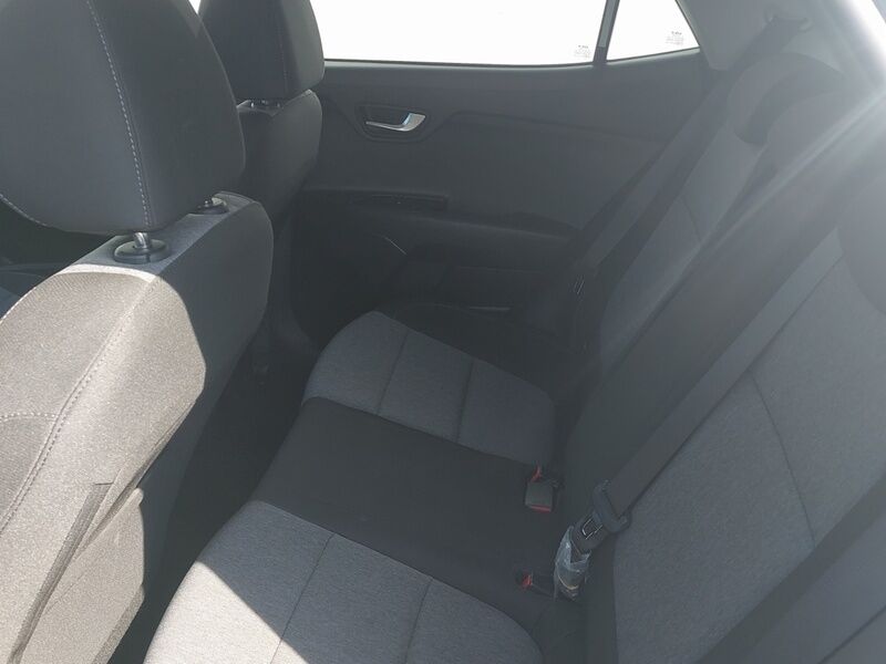More views of Kia Stonic